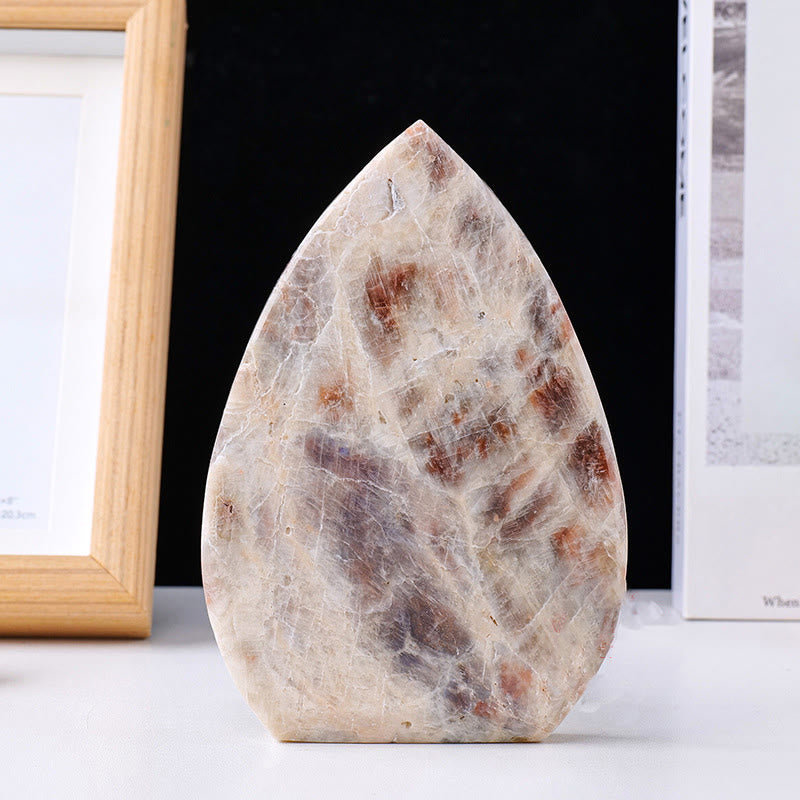 Adornos de piedras preciosas con forma de llama de cristal natural de Olivenorma