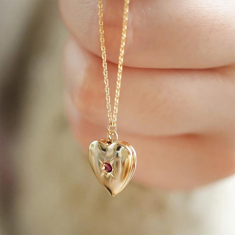 Collar con forma de corazón y piedra natal "Shine in My Heart" de Olivenorma 