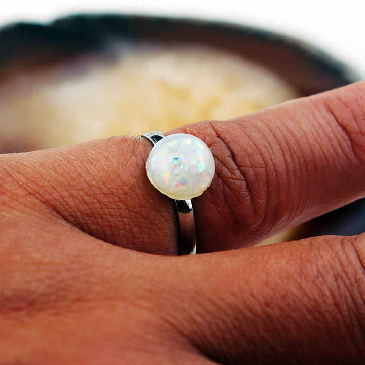Anillo ajustable de medio círculo sencillo con piedra lunar y ópalo de Olivenorma