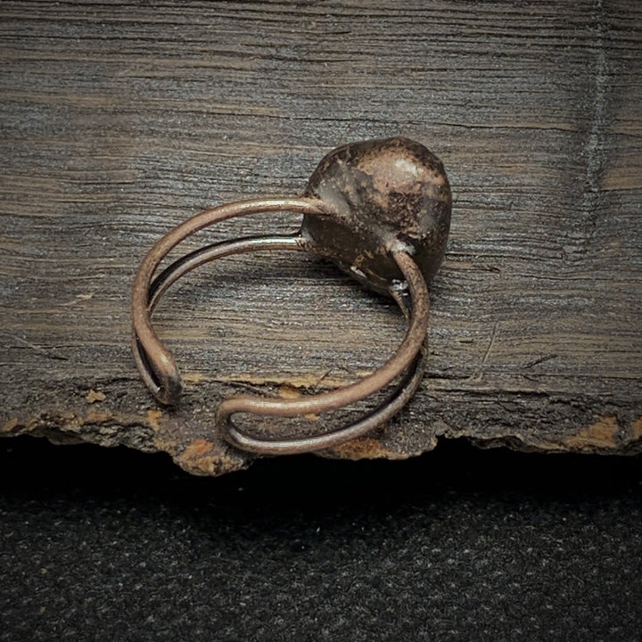 Anillo ajustable con doce piedras de nacimiento de piedra irregular natural en bruto de Olivenorma 