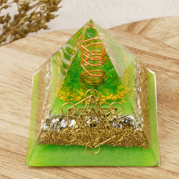 Pirámide de orgón del cubo de Metatrón de la vida verde de Olivenorma 