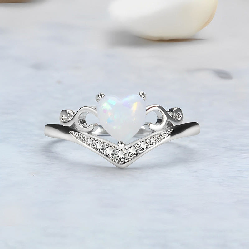 Anillo de ópalo con corona de corazón "Peace of Mind" de Olivenorma 