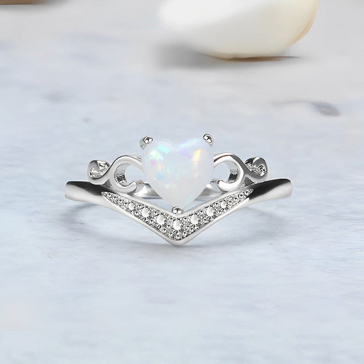 Anillo de ópalo con corona de corazón "Peace of Mind" de Olivenorma 