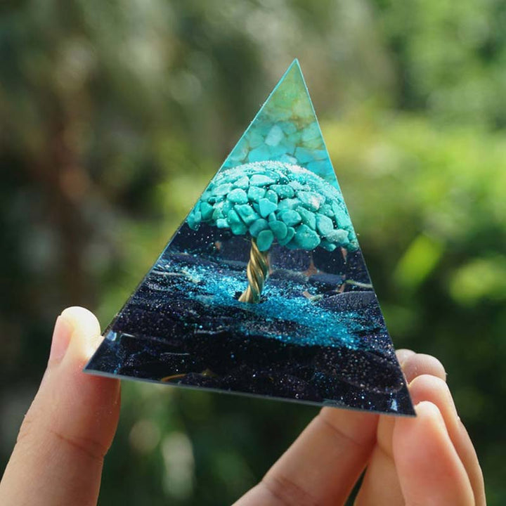 Pirámide de orgón curativo de piedra arenisca azul Olivenorma con turquesa