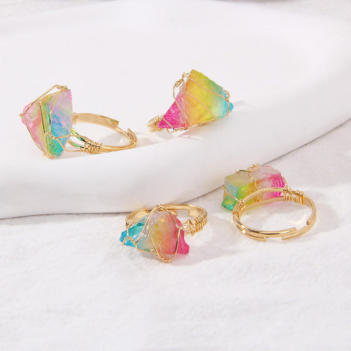Anillo de piedra preciosa envuelta en alambre irregular en bruto natural de Olivenorma