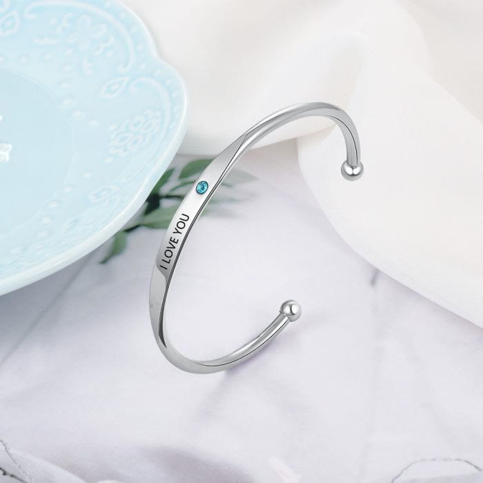 Pulsera personalizada con grabado de piedra natal de Olivenorma