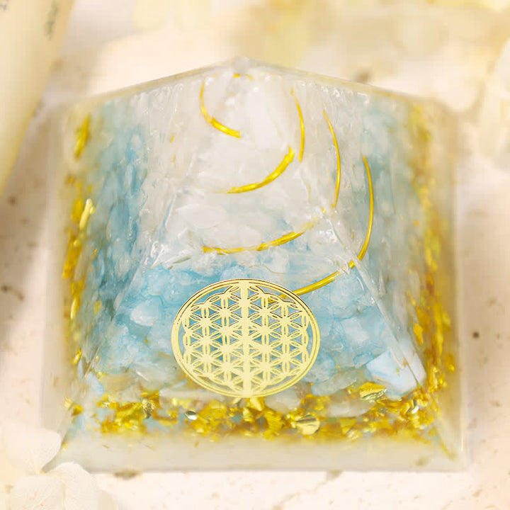 Pirámide de orgón con flor de la vida de piedra lunar de Olivenorma
