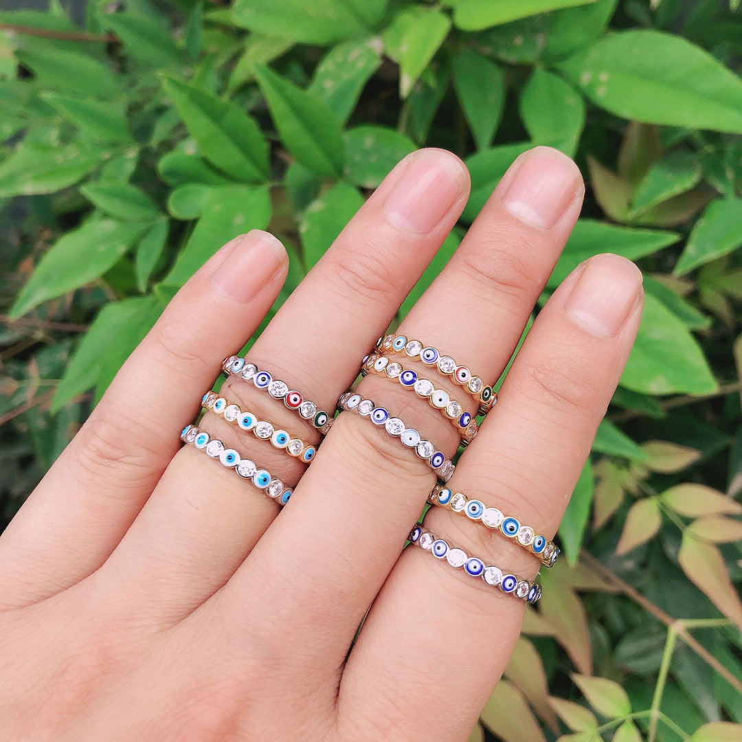 Anillo ajustable con circonita blanca y ojo malvado de colores de Olivenorma 