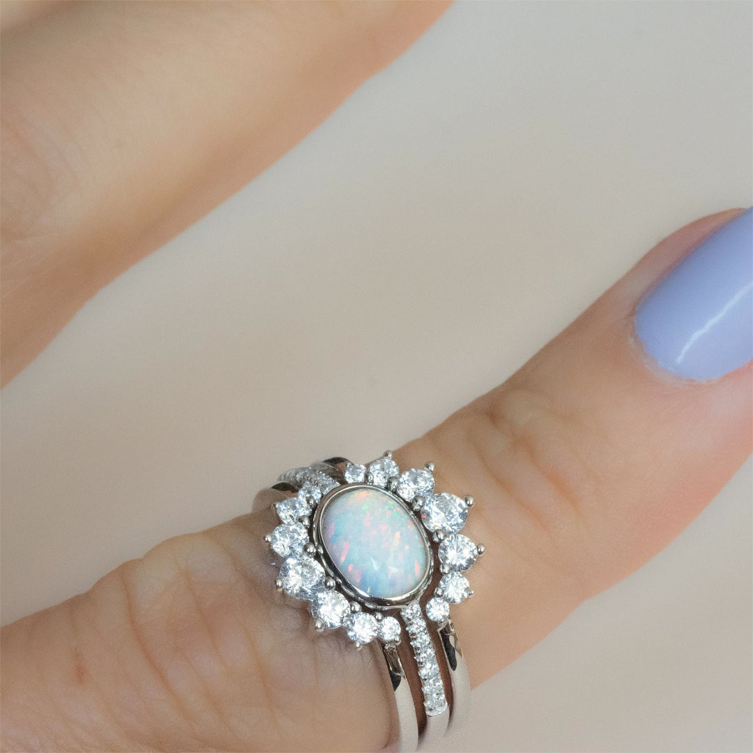 Anillo apilable de tres capas con ópalo de Olivenorma 