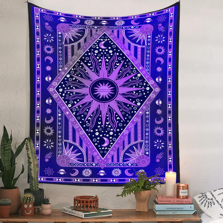 Tapiz bohemio con rayos de sol y luna de Olivenorma 
