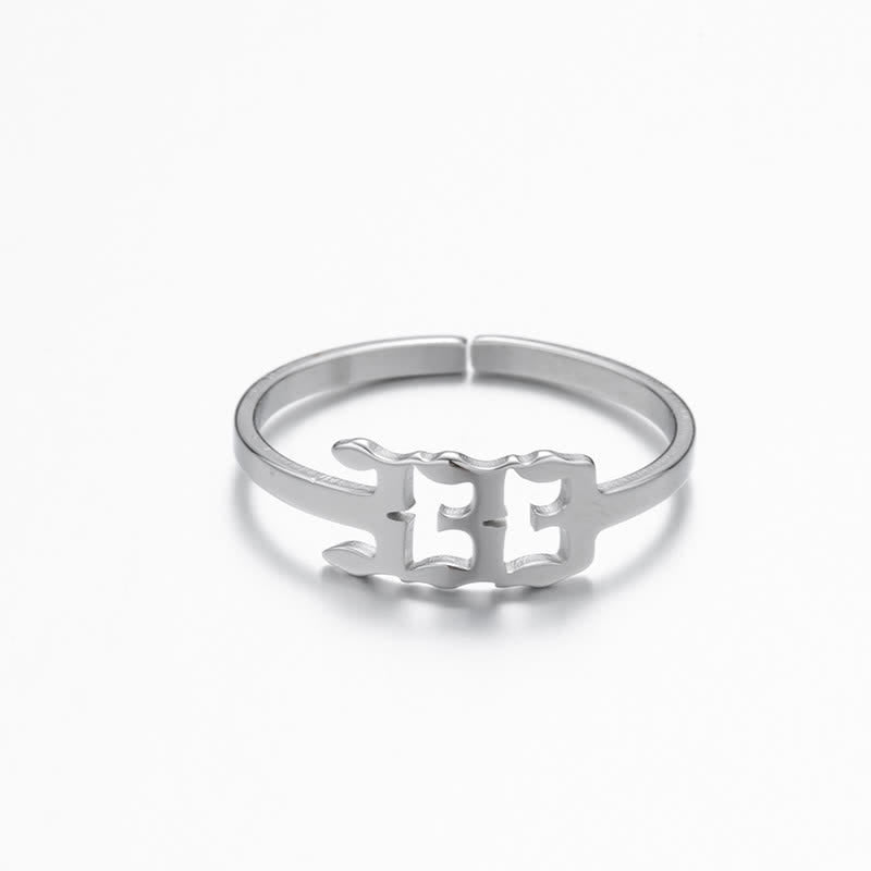 Anillo de la suerte minimalista con número angelical