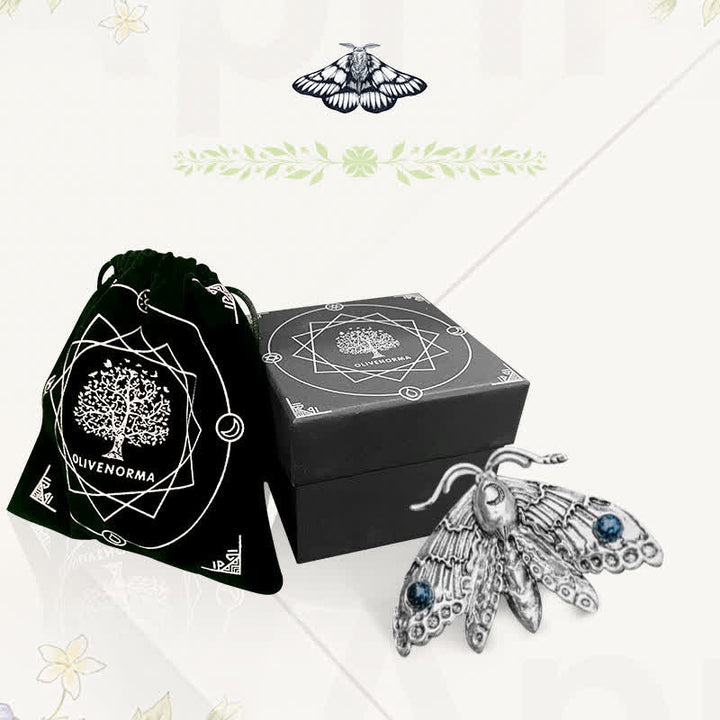 Anillo de bruja con forma de polilla lunar y piedras preciosas de Olivenorma