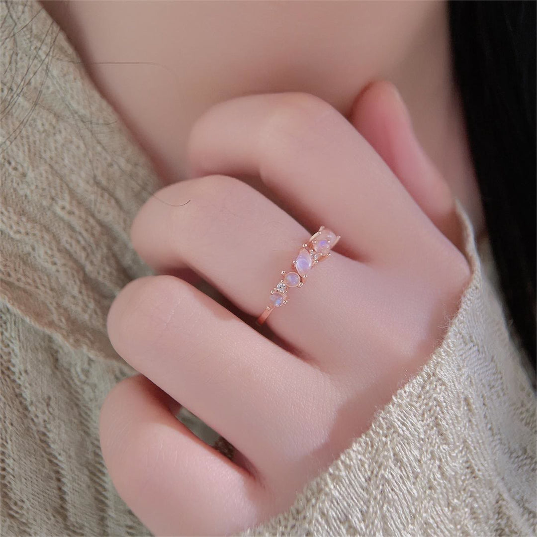 Anillo de plata de ley S925 con piedra lunar exquisita de Olivenorma
