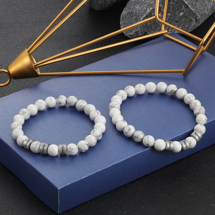 Pulsera de hombre personalizada con cuentas grabadas en piedra natural de Olivenorma