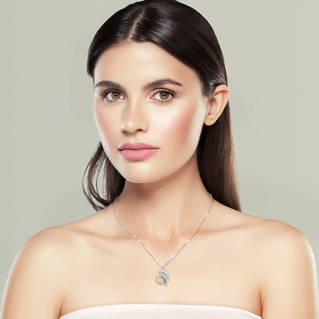 Collar con forma de corazón de medio diamante y piedras de nacimiento para madres de Olivenorma
