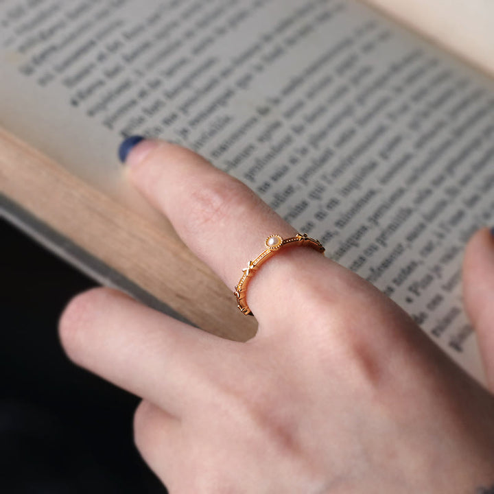 Anillo de plata de ley bañado en oro S925 con perla de Olivenorma