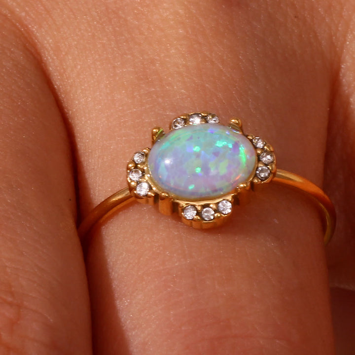 Anillo ajustable con corazón de sol y ópalo natural de Olivenorma