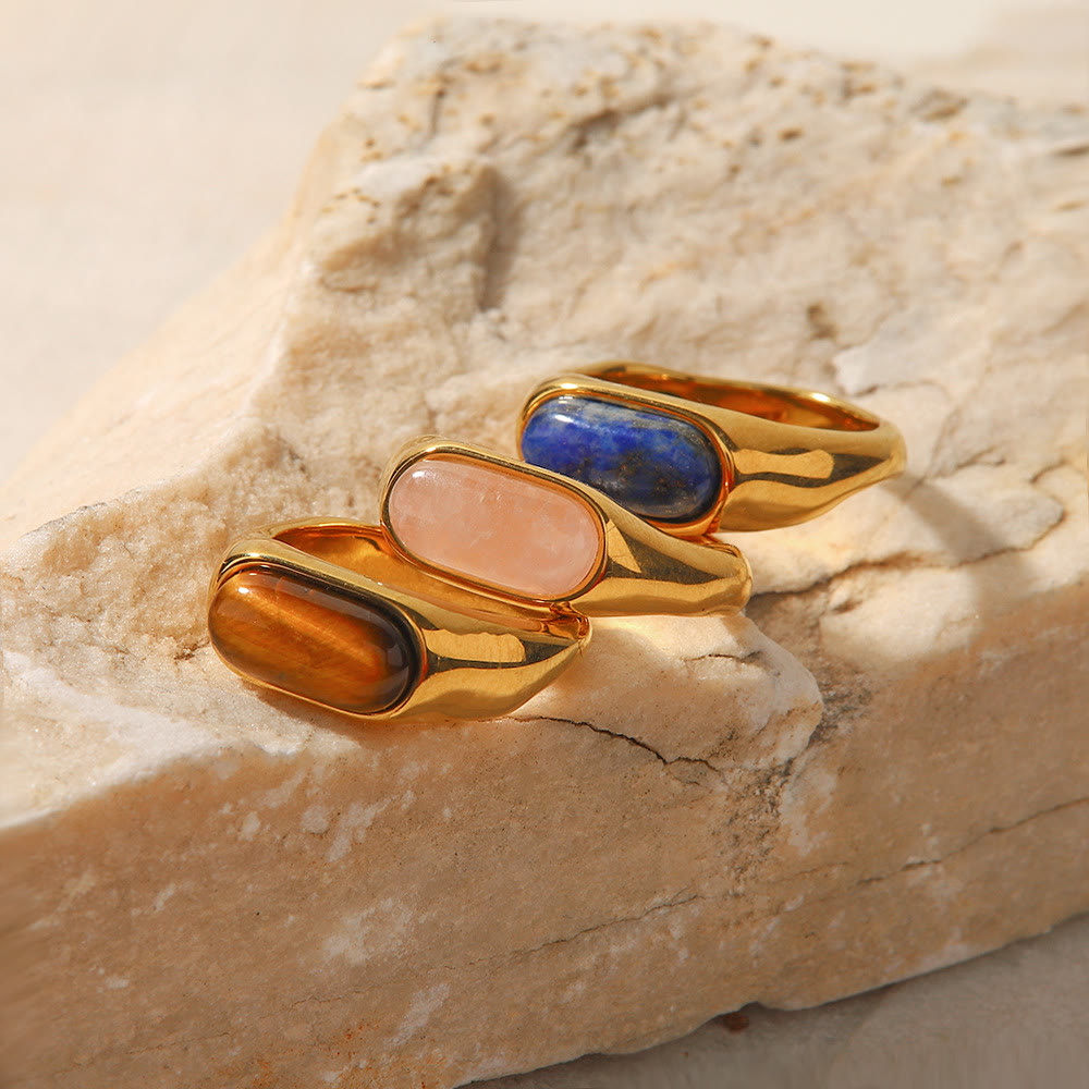 Anillo de oro con piedra natural ovalada de Olivenorma