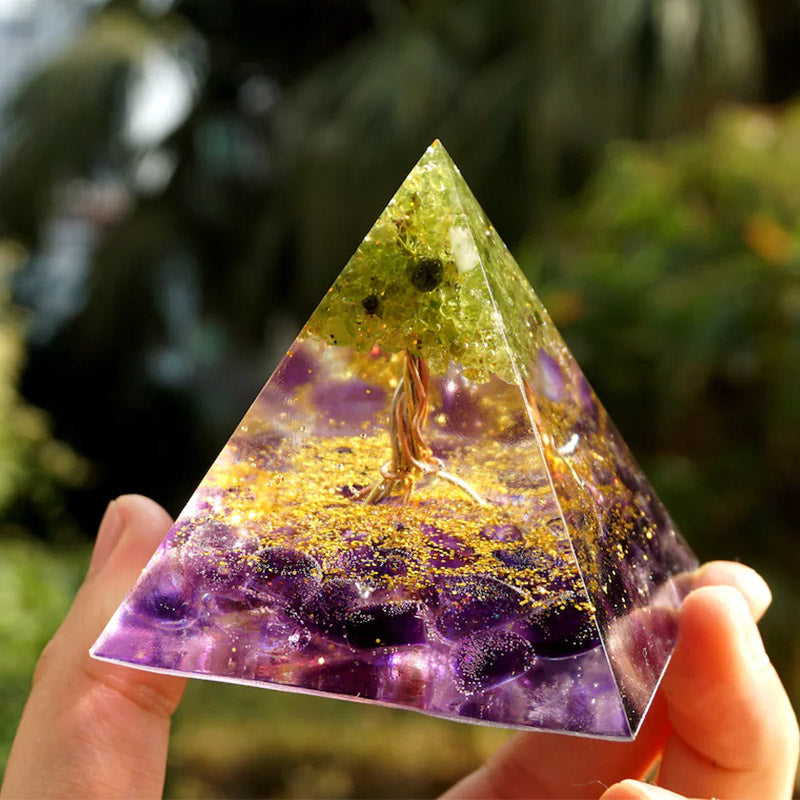 Pirámide de orgón del árbol de la vida de peridoto y amatista de Olivenorma