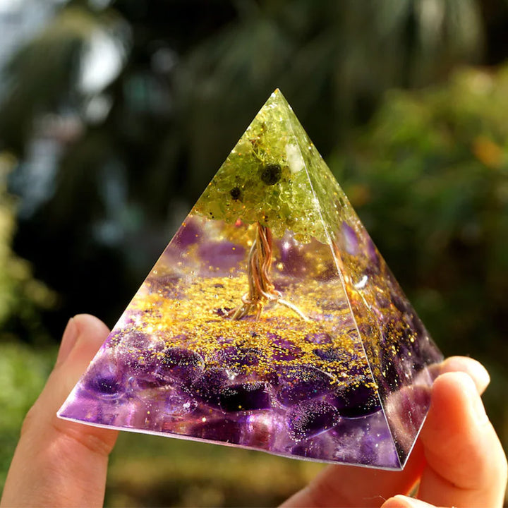 Pirámide de orgón del árbol de la vida de peridoto y amatista de Olivenorma