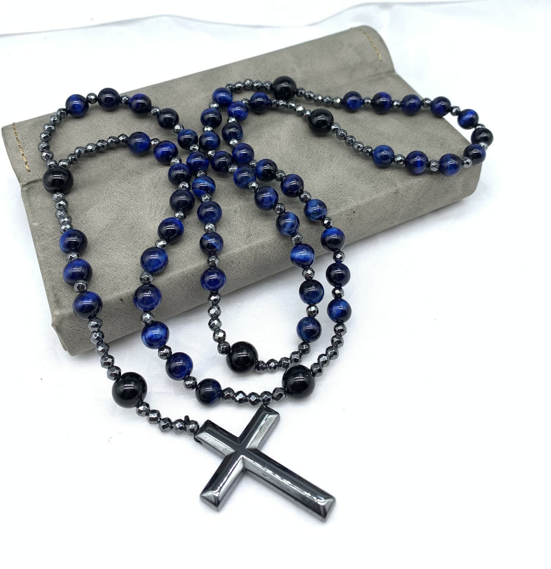 Collar rosario para hombre con cruz de lapislázuli y ojo de tigre de Olivenorma