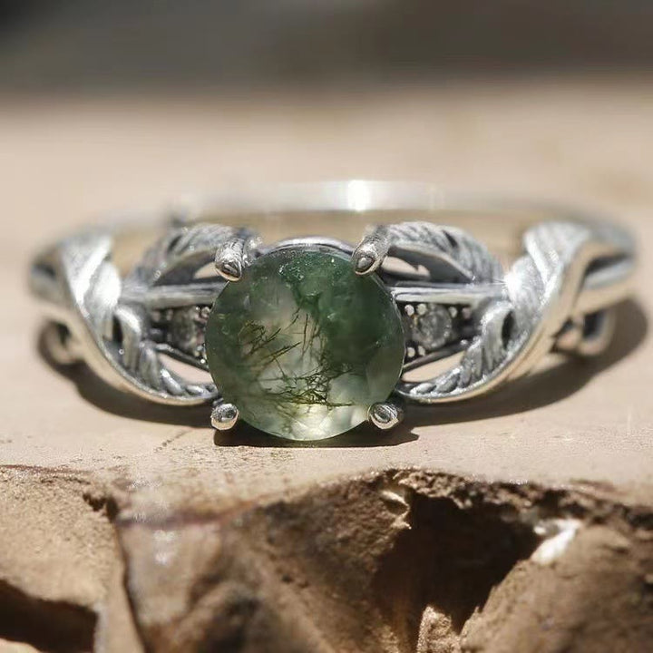 Anillo de hoja tallada de cuarzo fantasma verde natural de Olivenorma 