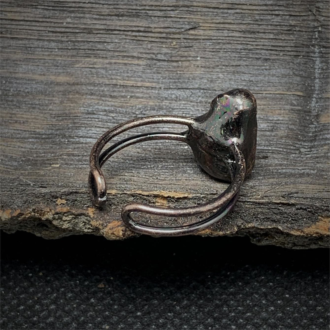 Anillo ajustable con doce piedras de nacimiento de piedra irregular natural en bruto de Olivenorma 