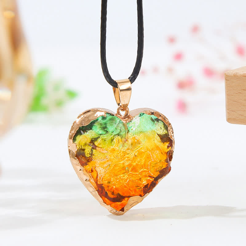 Collar de fluorita de cristal con forma de corazón creativo