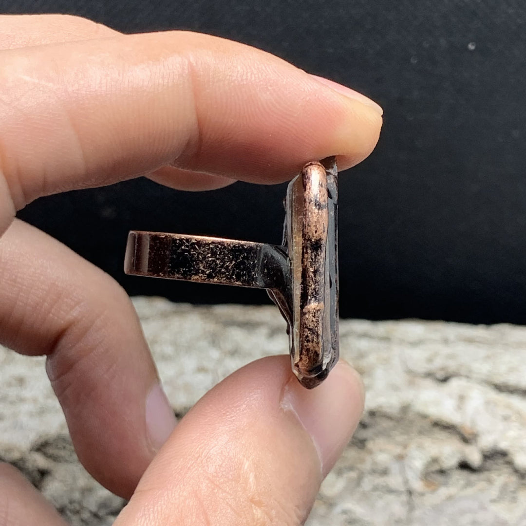 Anillo ajustable de triple combinación irregular de cuarzo transparente natural de Olivenorma 