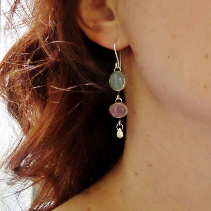 Pendientes de bruja con piedra de ojo de gato rosa y verde de Olivenorma