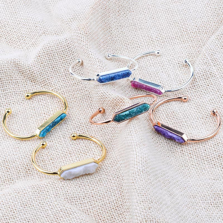 Pulsera de cobre y metal con cristales naturales de Olivenorma