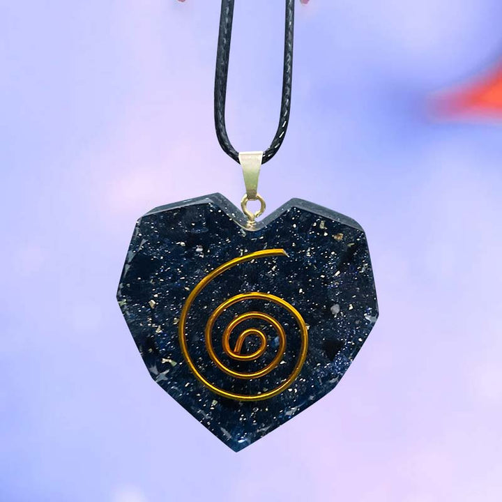 Collar con forma de corazón de cristal natural de arenisca azul de Olivenorma