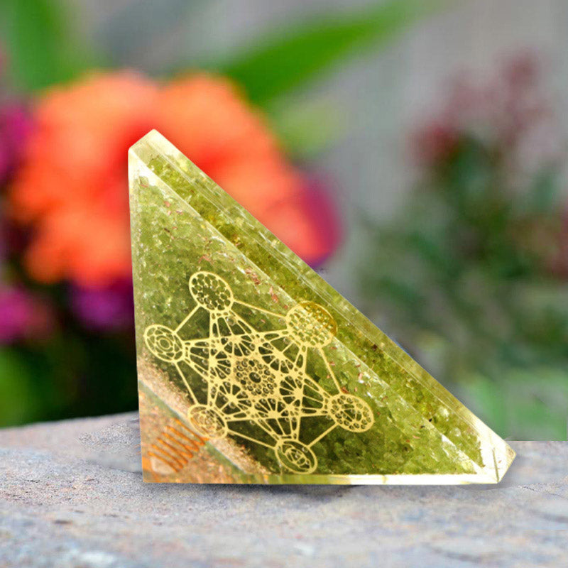 Pirámide de orgón del cubo de Metatrón de peridoto de Olivenorma