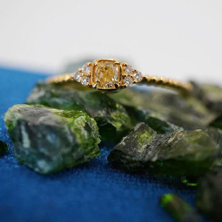Anillo delicado de citrino natural de Olivenorma