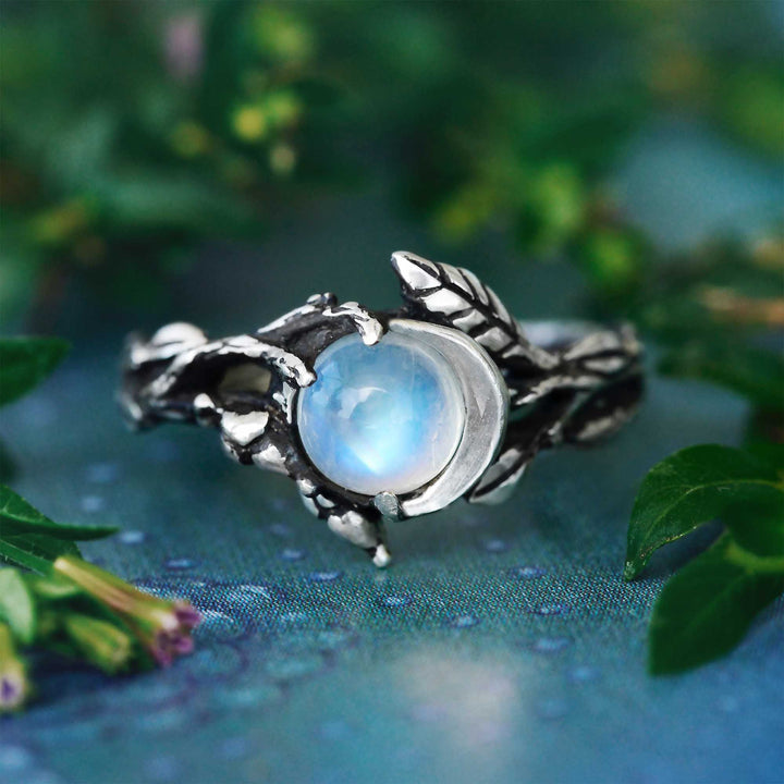 Anillo de luz lunar de piedra lunar Olivenorma