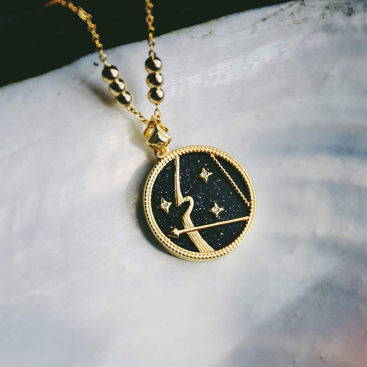 Collar con signo del zodiaco que escucha en piedra arenisca azul 
