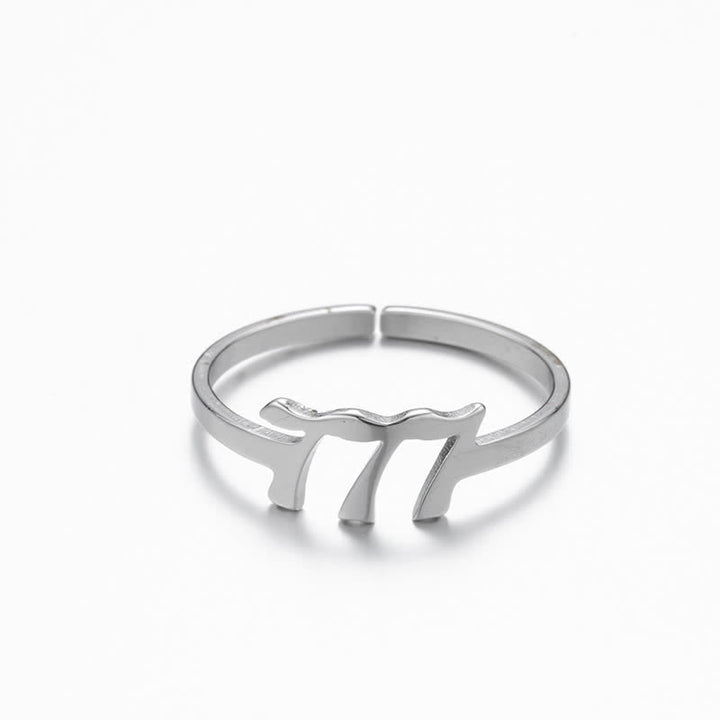 Anillo de la suerte minimalista con número angelical