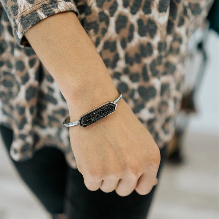 Pulsera de cobre y metal con cristales naturales de Olivenorma