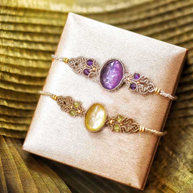 Pulsera y collar de amatista y charoita tejida a mano de Olivenorma
