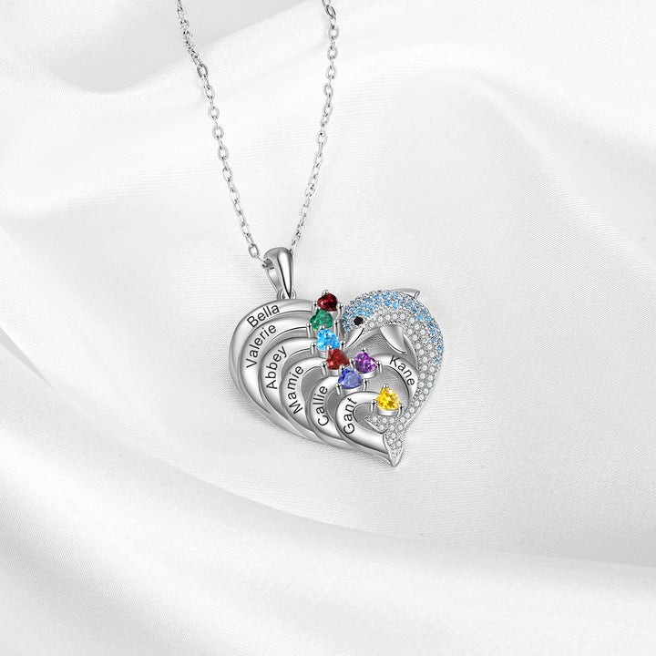 Collar con colgante de piedra grabado con forma de delfín y corazón de Olivenorma