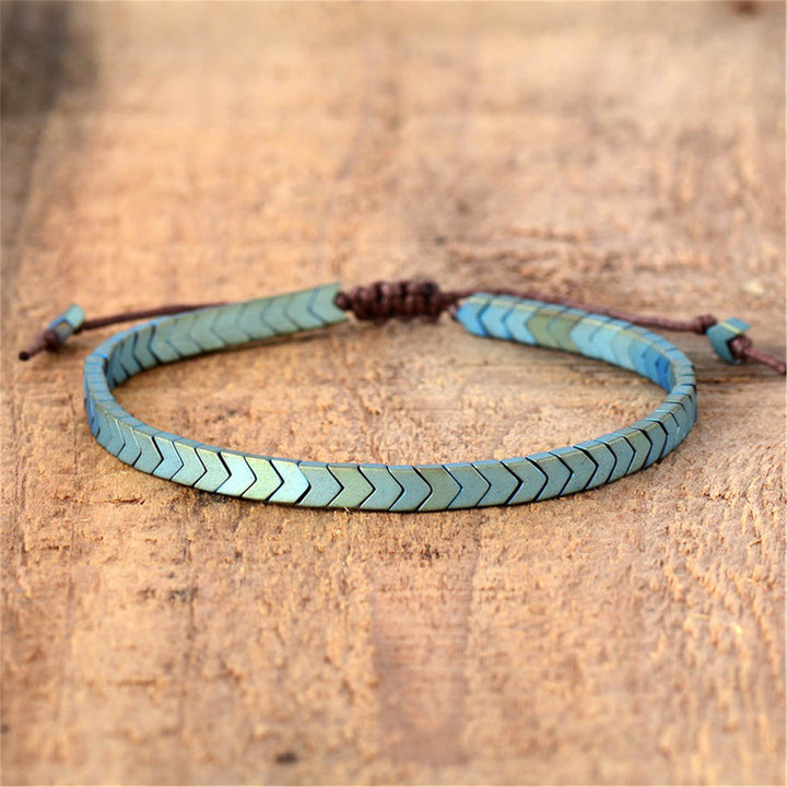 Pulsera ajustable con flechas de hematita mate de Olivenorma