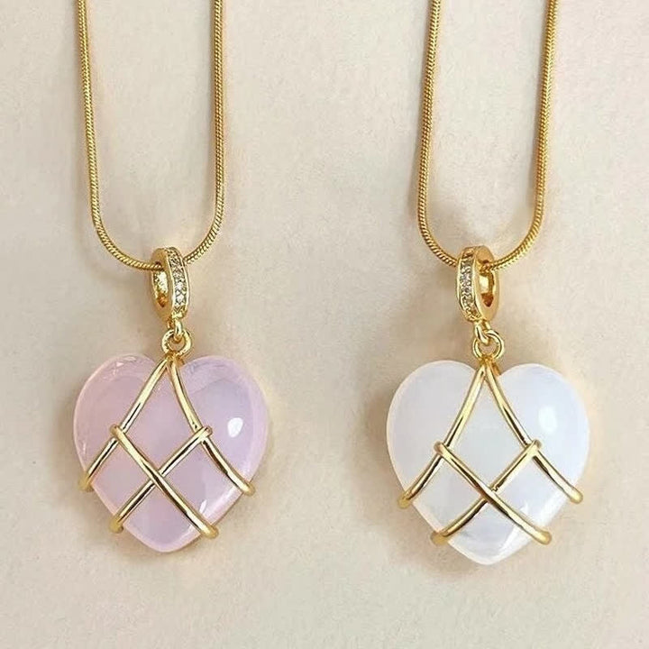 Collar de piedras preciosas de cristal natural en forma de corazón de Olivenorma