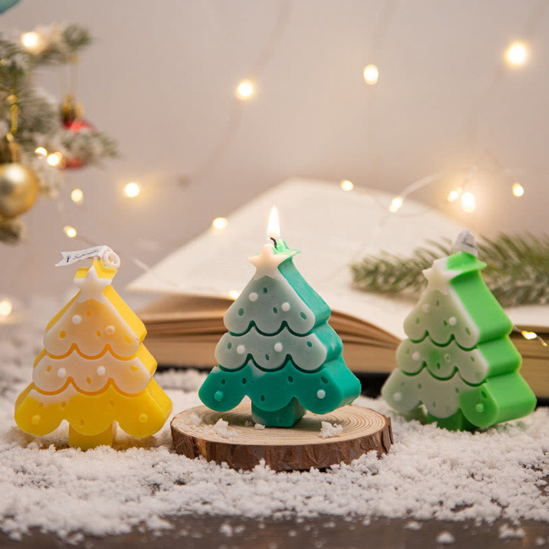 Vela perfumada con forma de hombrecito de jengibre y copos de nieve con atmósfera navideña de Olivenorma 