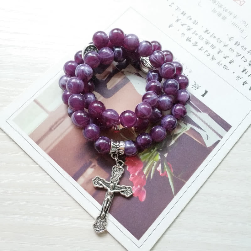 Pulsera rosario con colgante de cruz de amatista de Olivenorma