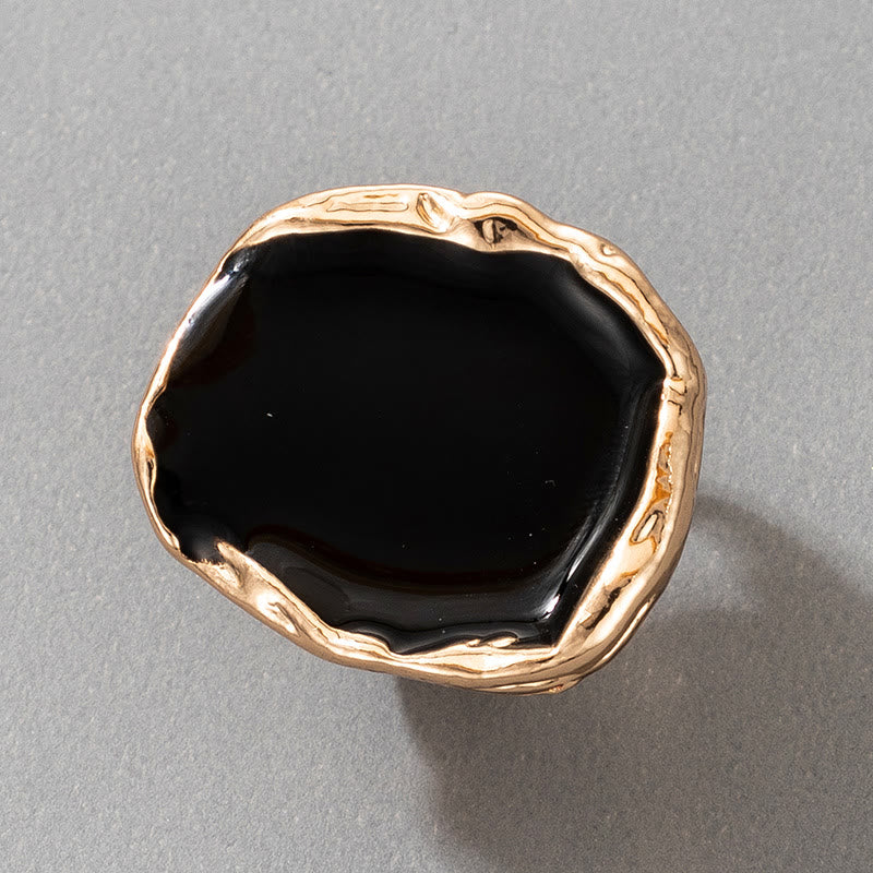 Anillo ajustable con pegamento de resina con borde dorado irregular exagerado de Olivenorma 