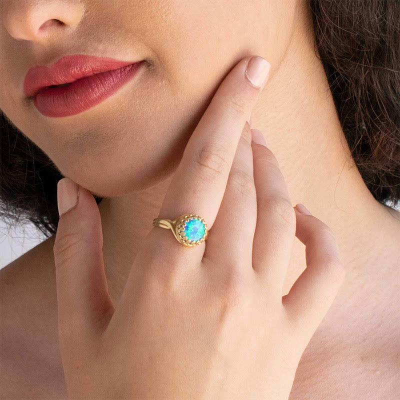 Anillo de ópalo azul bañado en oro sobre plata de ley 925 "Energía de paz" de Olivenorma