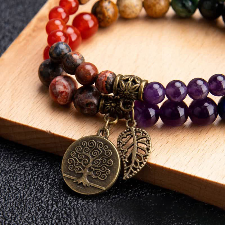 Pulsera de árbol de la vida con chakras naturales.