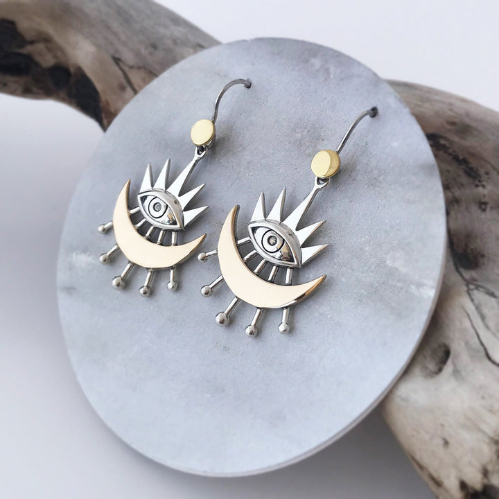 Pendientes de ojo malvado con rayos de luna creciente de Olivenorma
