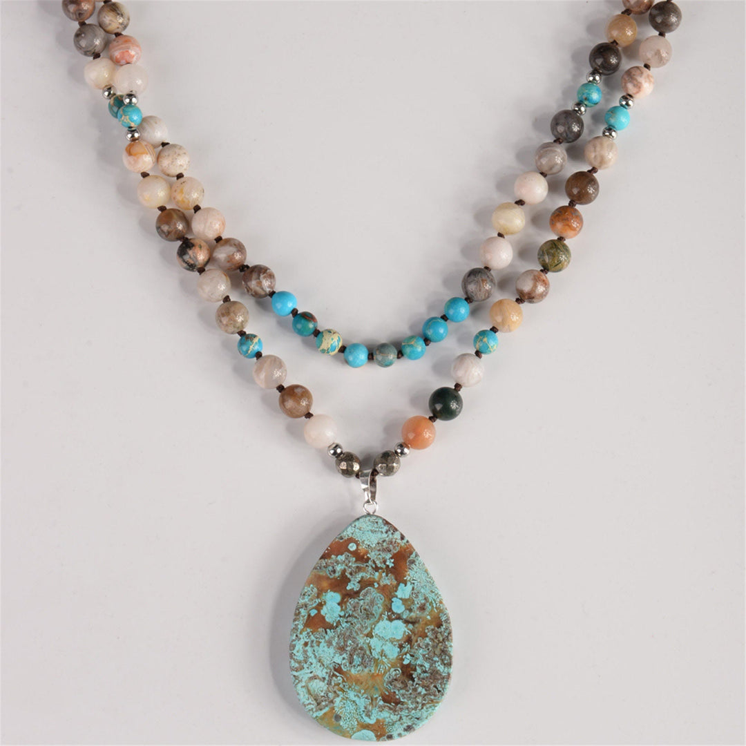 Collar de cuentas de turquesa africana natural hecho a mano de Olivenorma