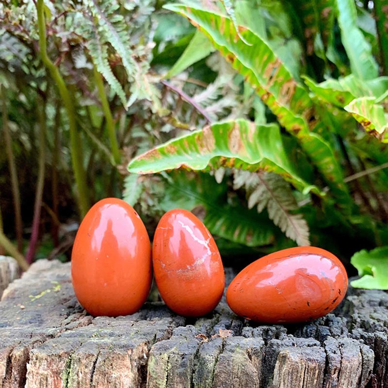 Huevo de cristal de espíritu de fuego de jaspe rojo de Pascua
